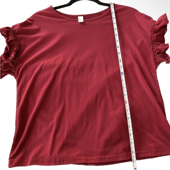 Red top - Picture 5 of 8